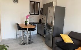 LE QUEEN K (Appart Hotel gare Saint-Charles Marseille)
